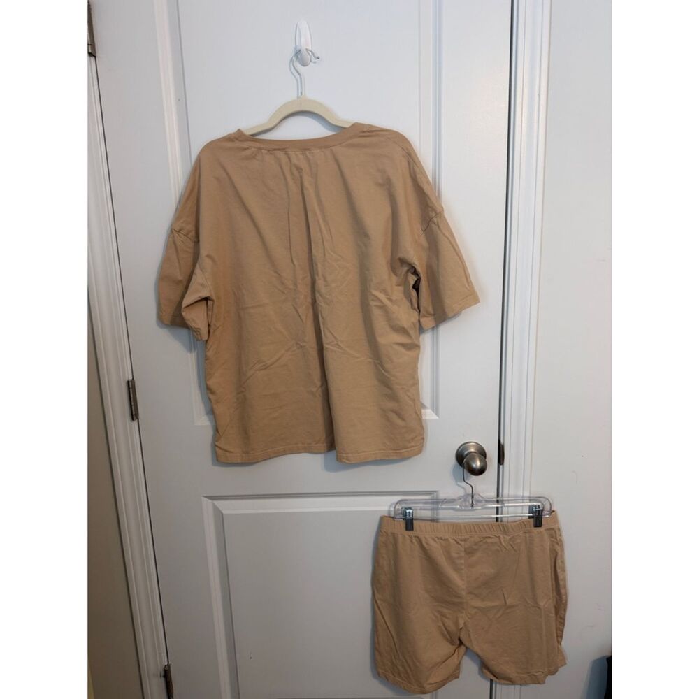 AUTOMET 2 Piece Lounge Set XL Khaki Oversized Tee & Biker Shorts - Picture 7 of 7